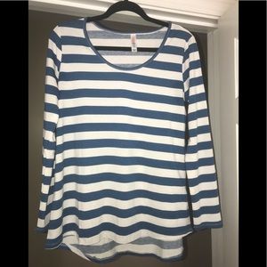 Medium Lynnae Top from Lularoe